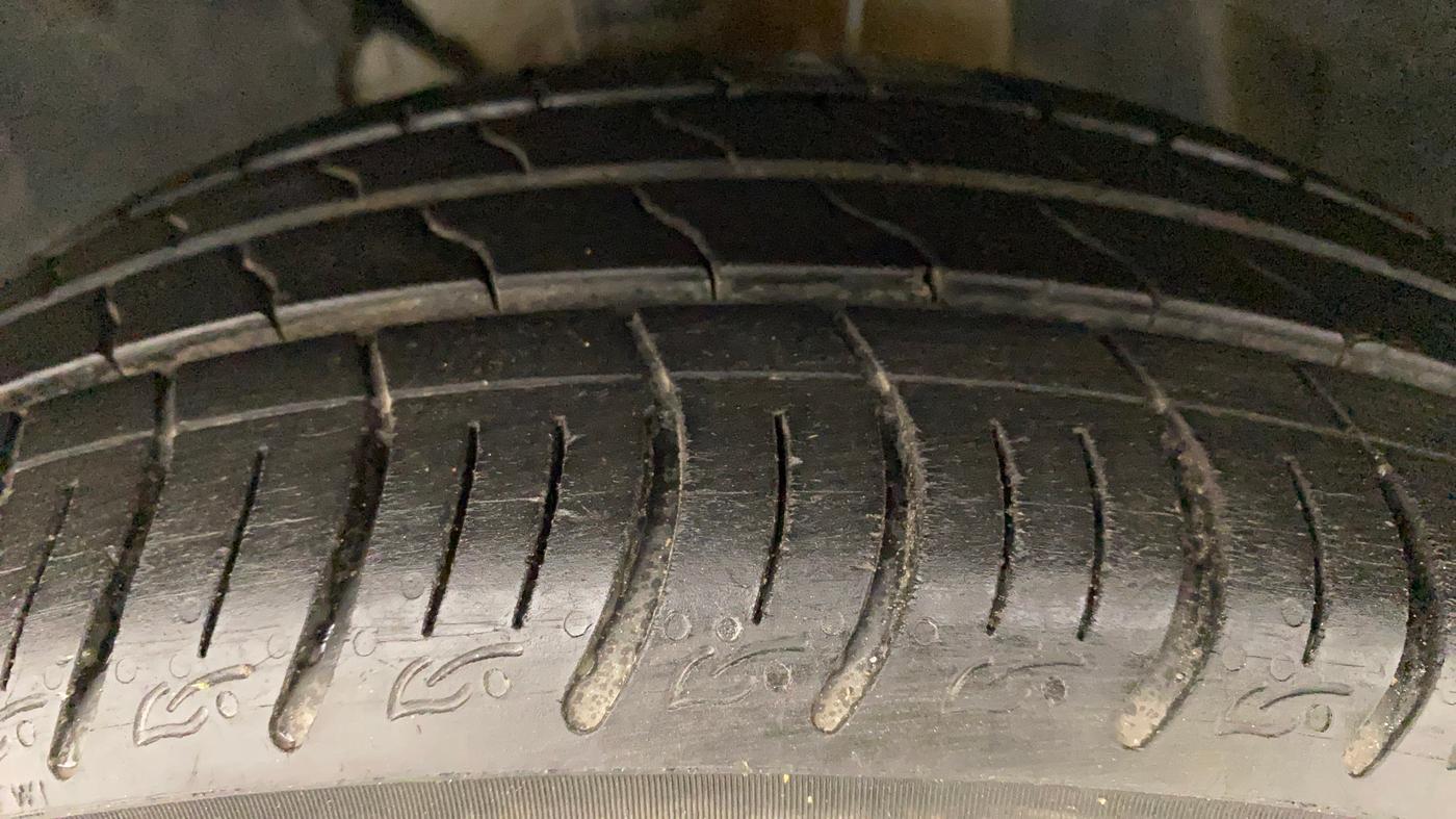 2021 Tata ALTROZ XZ PETROL, Petrol, Manual, 9,172 km, Left Front Tyre Tread