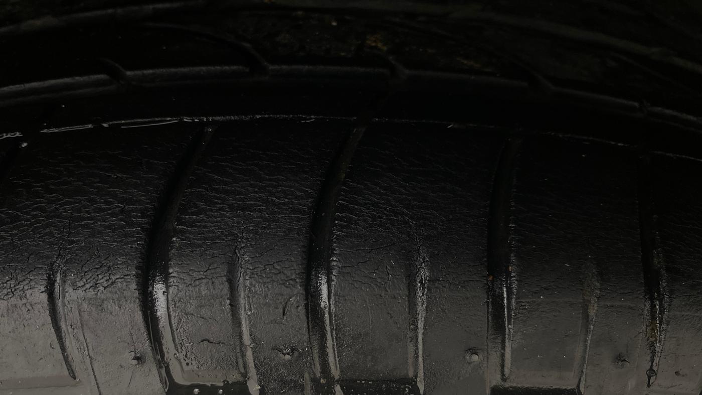 2018 Hyundai Creta SX (O) 1.6 PETROL, Petrol, Manual, 90,709 km, Right Rear Tyre Tread
