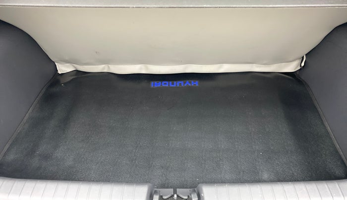 2020 Hyundai GRAND I10 NIOS SPORTZ 1.2 AT, Petrol, Automatic, 8,143 km, Boot Inside