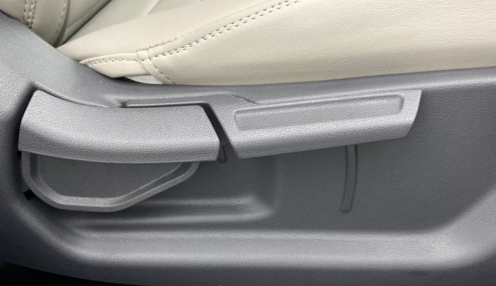 2020 Hyundai GRAND I10 NIOS SPORTZ 1.2 AT, Petrol, Automatic, 8,143 km, Driver Side Adjustment Panel