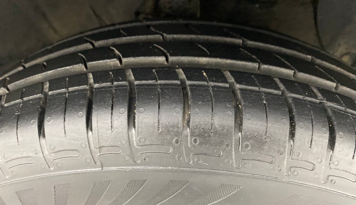 2020 Hyundai GRAND I10 NIOS SPORTZ 1.2 AT, Petrol, Automatic, 8,143 km, Right Front Tyre Tread