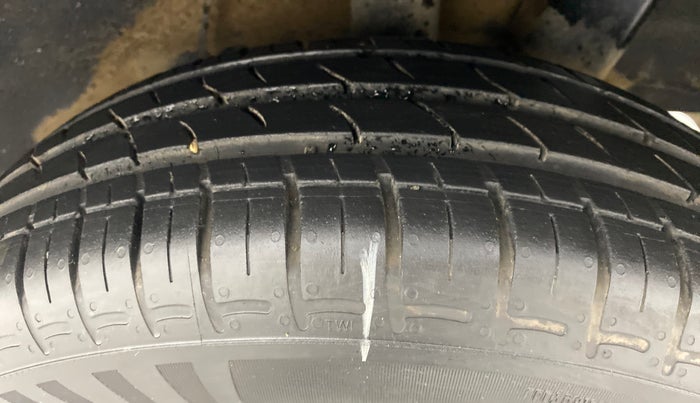 2020 Hyundai GRAND I10 NIOS SPORTZ 1.2 AT, Petrol, Automatic, 8,143 km, Left Rear Tyre Tread