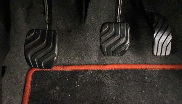 2023 Renault Kwid RXL 1.0 (O), Petrol, Manual, 15,885 km, Pedals