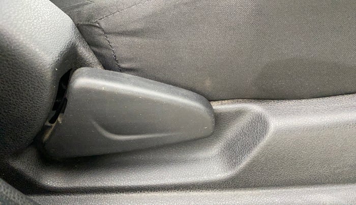 2023 Renault Kwid RXL 1.0 (O), Petrol, Manual, 15,885 km, Driver Side Adjustment Panel