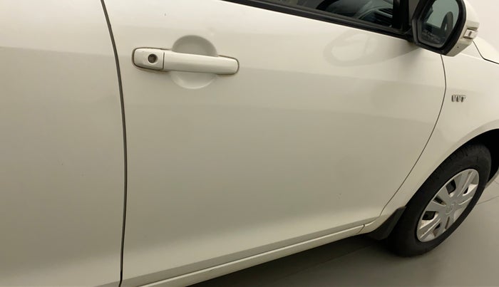 2013 Maruti Swift Dzire VXI, Petrol, Manual, 47,225 km, Driver-side door - Minor scratches