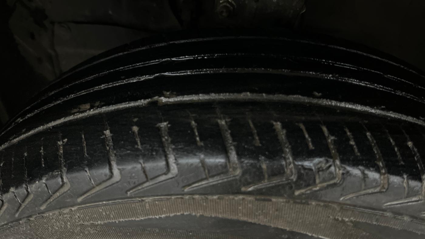 2021 Maruti New Wagon-R LXI CNG (O) 1.0, CNG, Manual, 47,599 km, Left Front Tyre Tread