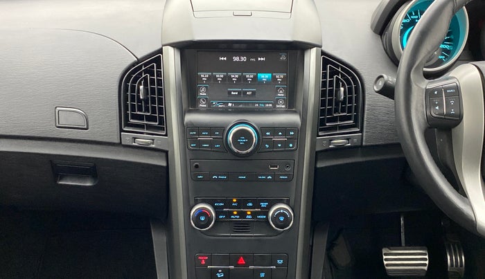 2017 Mahindra XUV500 W10 AT FWD, Diesel, Automatic, 25,600 km, Air Conditioner