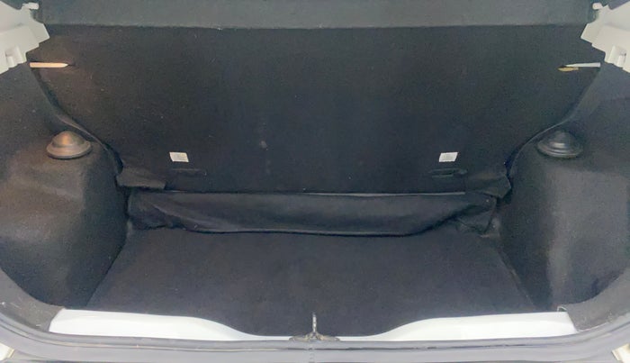 2022 Tata PUNCH CREATIVE  AMT, Petrol, Automatic, 11,793 km, Boot Inside