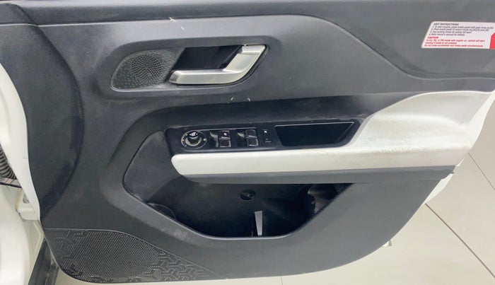 2022 Tata PUNCH CREATIVE  AMT, Petrol, Automatic, 11,793 km, Driver Side Door Panels Control