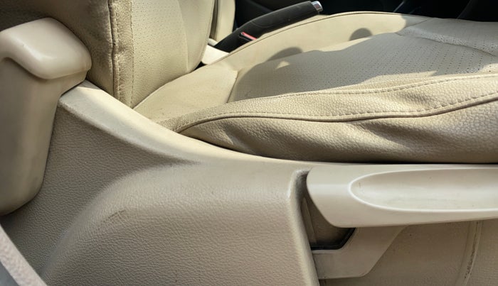 2015 Volkswagen Vento HIGHLINE PLUS 1.2 AT 16 ALLOY, Petrol, Automatic, 76,519 km, Driver Side Adjustment Panel