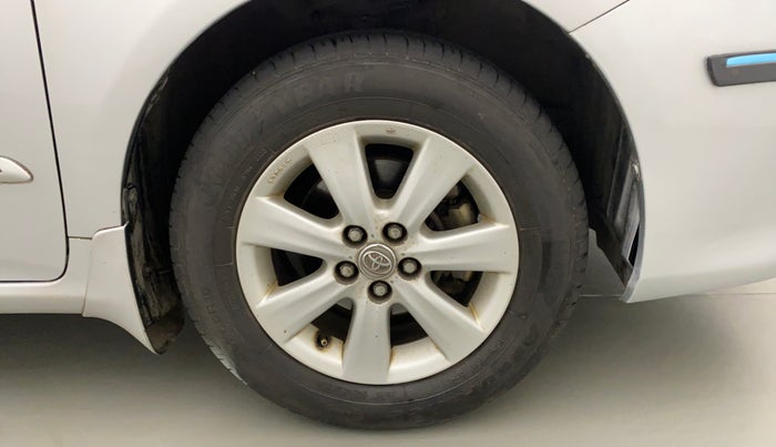 2013 Toyota Corolla Altis VL AT PETROL, Petrol, Automatic, 78,484 km, Right Front Wheel