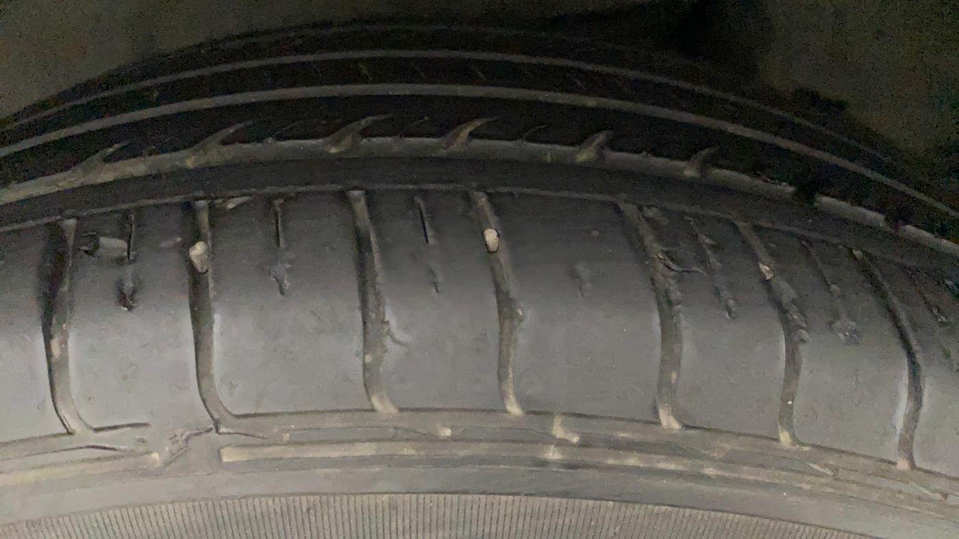 2013 Toyota Corolla Altis VL AT PETROL, Petrol, Automatic, 78,484 km, Left Front Tyre Tread
