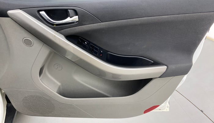 2019 Tata NEXON XZA PLUS PETROL, Petrol, Automatic, 44,161 km, Driver Side Door Panels Control