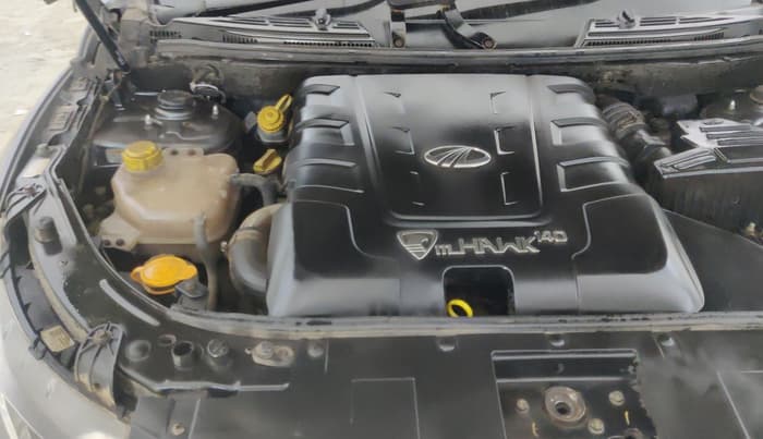 2015 Mahindra XUV500 W10, Diesel, Manual, 1,39,711 km, Engine View - Right