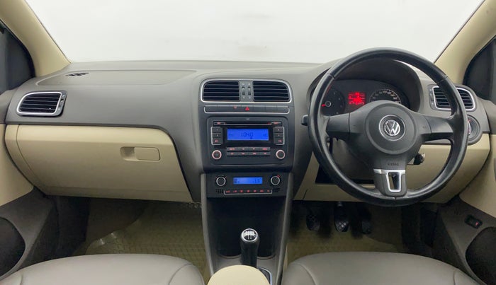 2010 Volkswagen Vento HIGHLINE 1.6 MPI, Petrol, Manual, 1,05,484 km, Dashboard