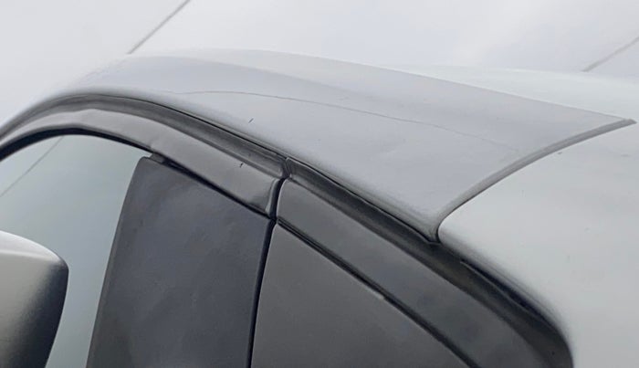 2010 Volkswagen Vento HIGHLINE 1.6 MPI, Petrol, Manual, 1,05,484 km, Right A pillar - Slightly dented