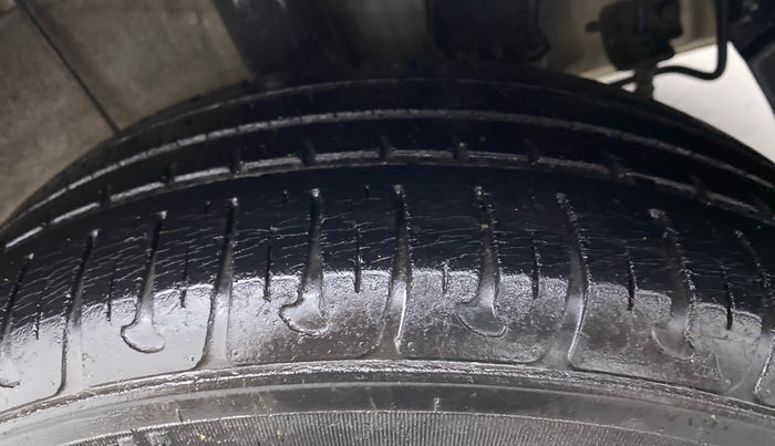 2016 Hyundai Xcent S 1.2, Petrol, Manual, 36,275 km, Left Rear Tyre Tread