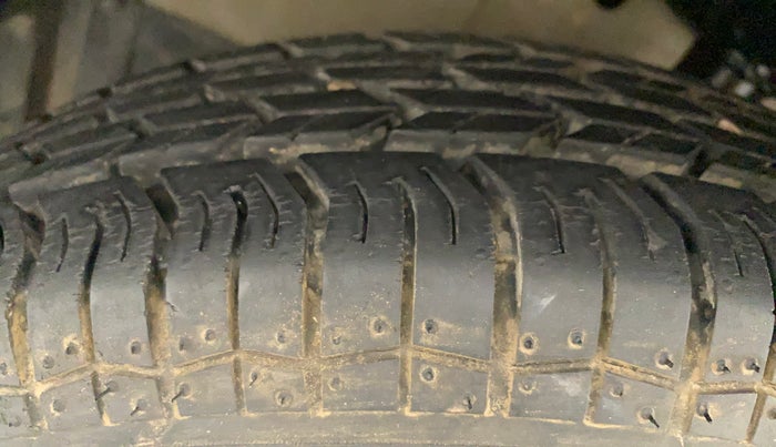 2012 Maruti Ritz LXI, Petrol, Manual, 9,583 km, Left Front Tyre Tread