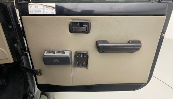 2019 Mahindra Thar CRDE 4X4 AC, Diesel, Manual, 32,124 km, Driver Side Door Panels Control