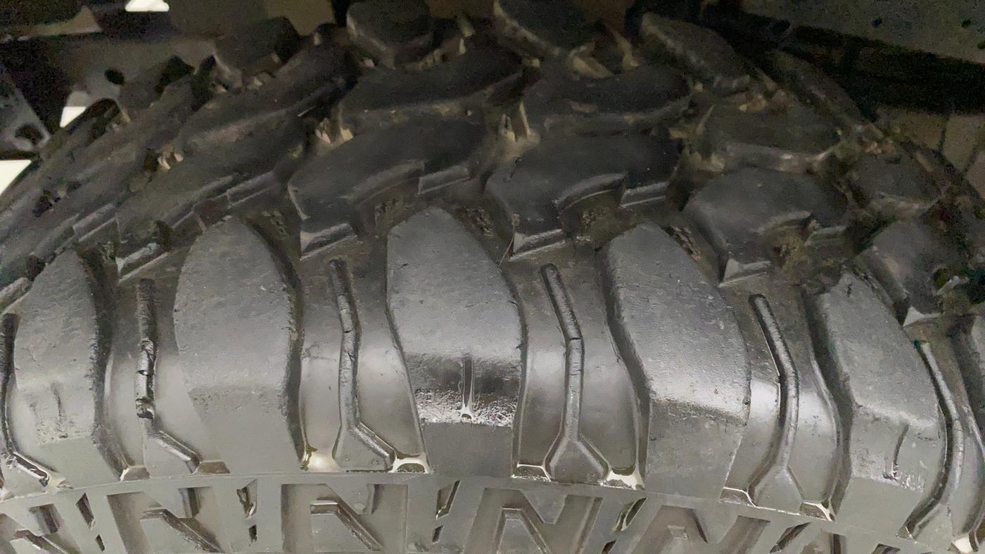 2019 Mahindra Thar CRDE 4X4 AC, Diesel, Manual, 32,124 km, Right Front Tyre Tread