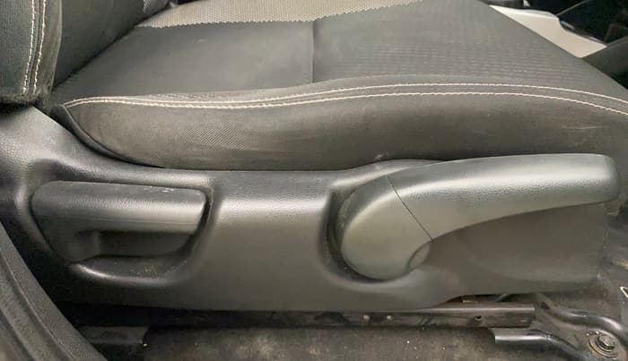 2017 Honda WR-V 1.2L I-VTEC VX MT, Petrol, Manual, 1,01,002 km, Driver Side Adjustment Panel