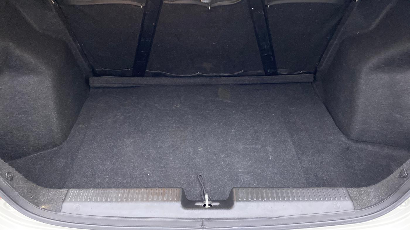 2018 Maruti Dzire ZXI AMT, Petrol, Automatic, 52,045 km, Boot Inside