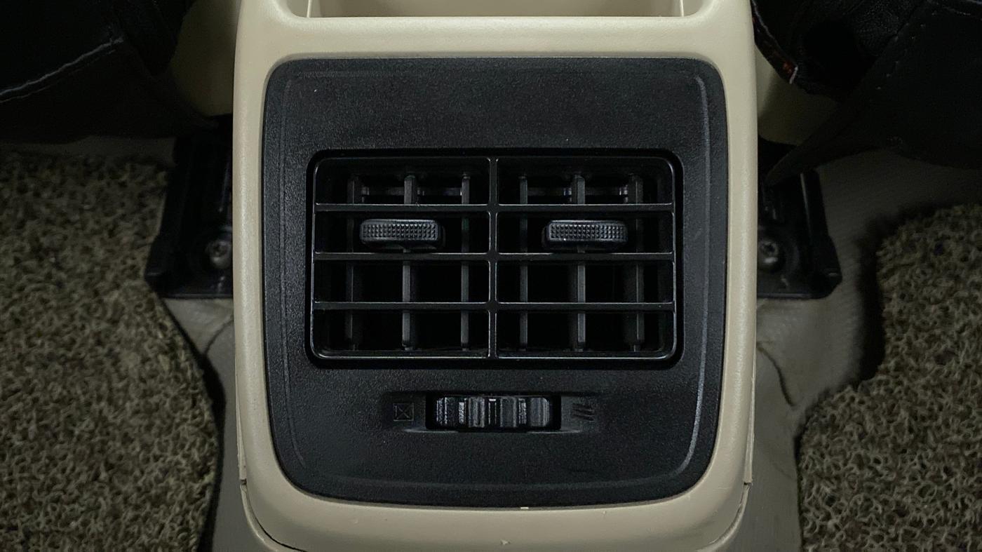 2018 Maruti Dzire ZXI AMT, Petrol, Automatic, 52,045 km, Rear AC Vents