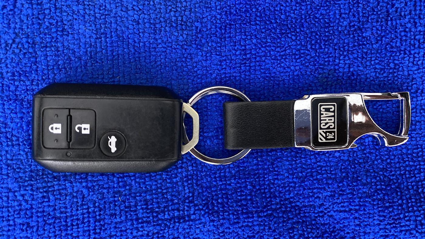 2018 Maruti Dzire ZXI AMT, Petrol, Automatic, 52,045 km, Key Close Up