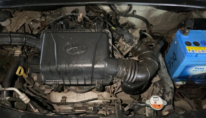 2014 Hyundai i10 MAGNA 1.1, Petrol, Manual, 23,765 km, Engine View