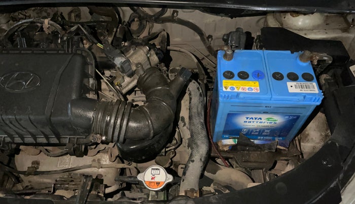 2014 Hyundai i10 MAGNA 1.1, Petrol, Manual, 23,765 km, Engine View - Left