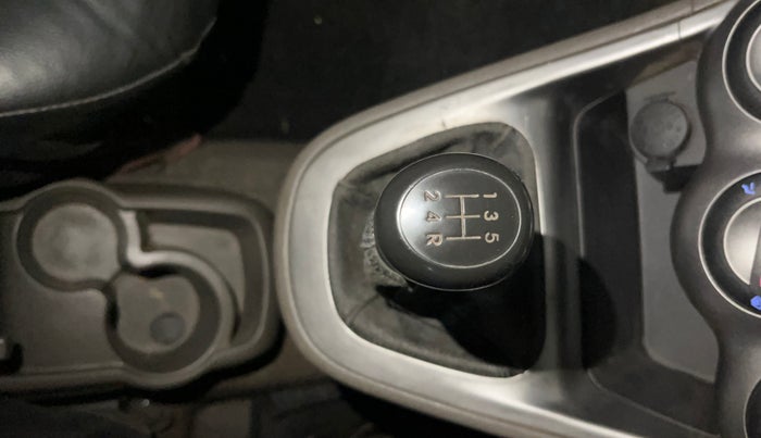 2014 Hyundai i10 MAGNA 1.1, Petrol, Manual, 23,765 km, Gear Lever