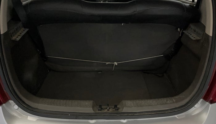 2014 Hyundai i10 MAGNA 1.1, Petrol, Manual, 23,765 km, Boot Inside