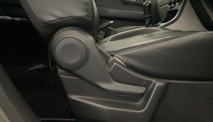 2021 Maruti New Wagon-R VXI 1.0, Petrol, Manual, 28,580 km, Driver Side Adjustment Panel