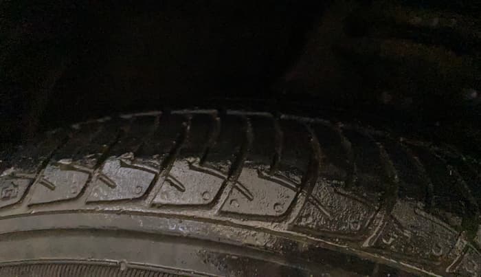 2021 Maruti New Wagon-R VXI 1.0, Petrol, Manual, 28,580 km, Left Front Tyre Tread