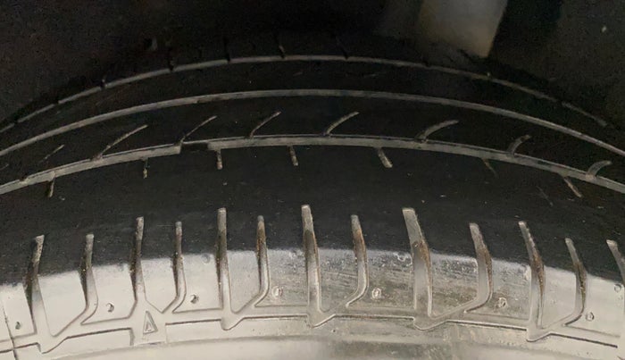 2017 Maruti Baleno ZETA PETROL 1.2, Petrol, Manual, 70,675 km, Left Rear Tyre Tread