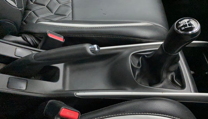 2017 Maruti Baleno ZETA PETROL 1.2, Petrol, Manual, 70,675 km, Gear Lever