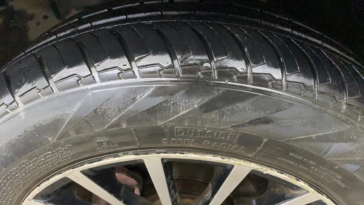 2021 Tata TIGOR XE PETROL, CNG, Manual, 99,468 km, Left Front Tyre Tread
