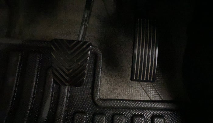 2021 KIA SONET HTX 1.0 IMT, Petrol, Manual, 39,156 km, Pedals