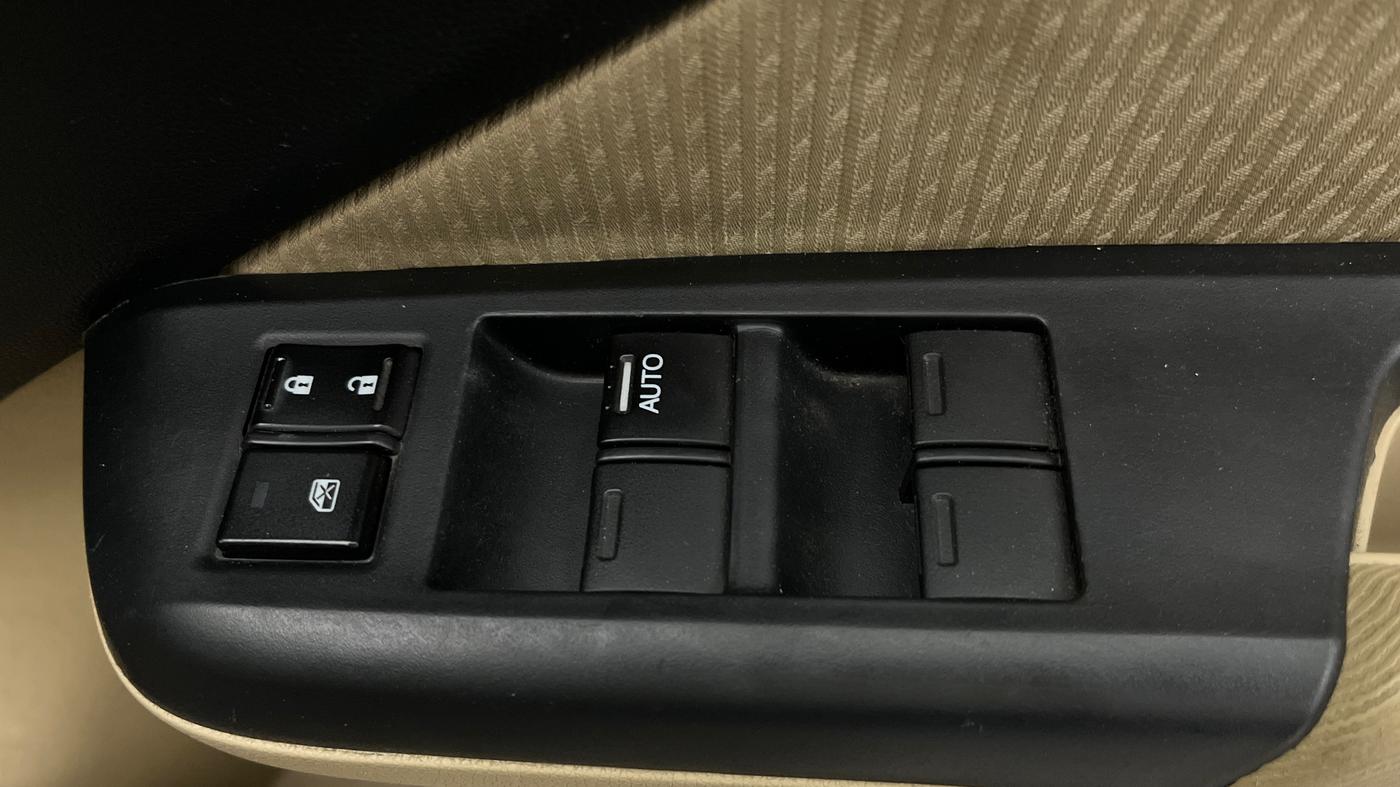 2018 Honda City 1.5L I-VTEC V MT, Petrol, Manual, 50,768 km, Driver Side Door Panels Control