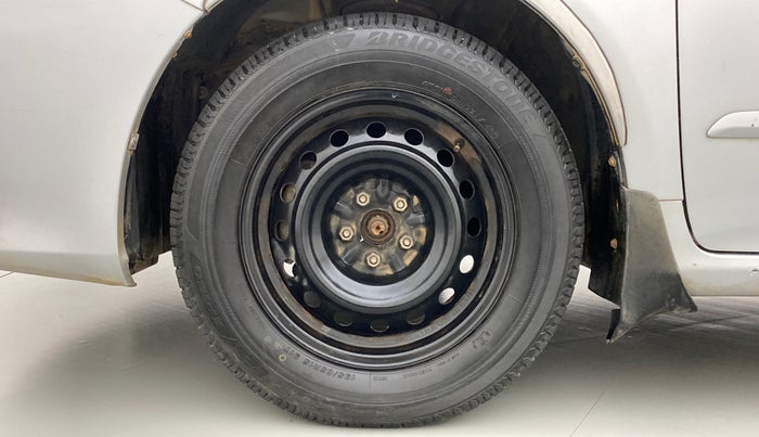 2012 Toyota Corolla Altis J, Petrol, Manual, 75,498 km, Left Front Wheel