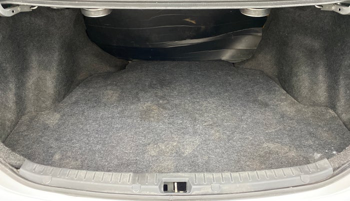 2012 Toyota Corolla Altis J, Petrol, Manual, 75,498 km, Boot Inside