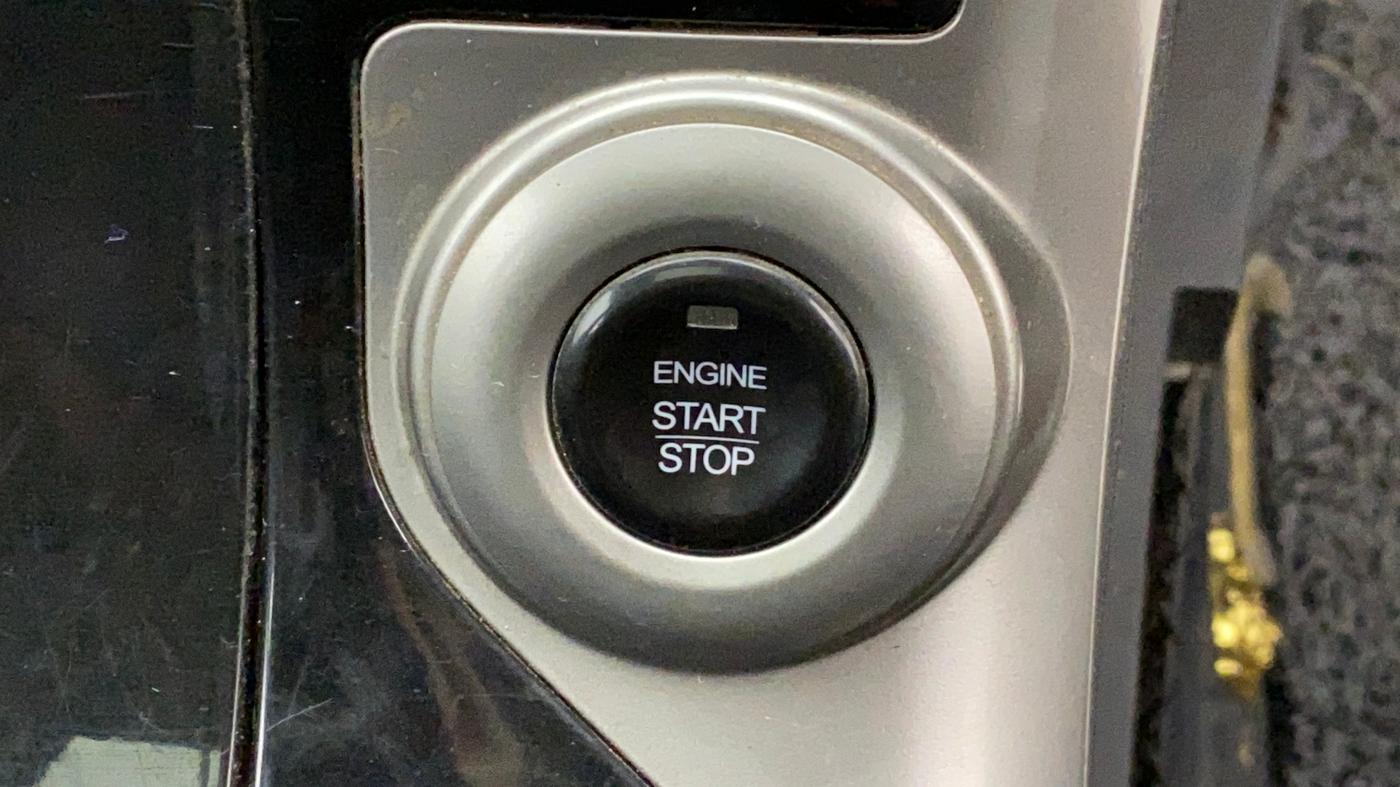 2019 Mahindra XUV500 W9, Diesel, Manual, 25,269 km, Keyless Start/ Stop Button