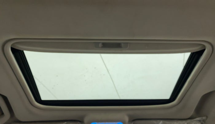 2019 Mahindra XUV500 W9, Diesel, Manual, 25,269 km, Moonroof/ Sunroof