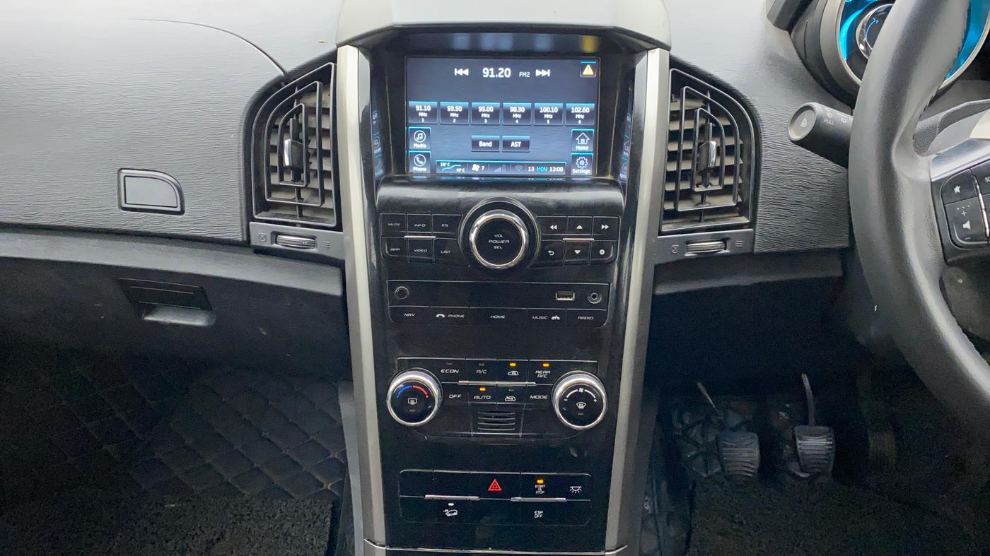 2019 Mahindra XUV500 W9, Diesel, Manual, 25,269 km, Air Conditioner