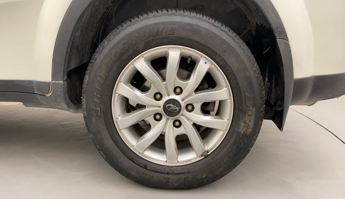 2019 Mahindra XUV500 W9, Diesel, Manual, 25,269 km, Left Rear Wheel