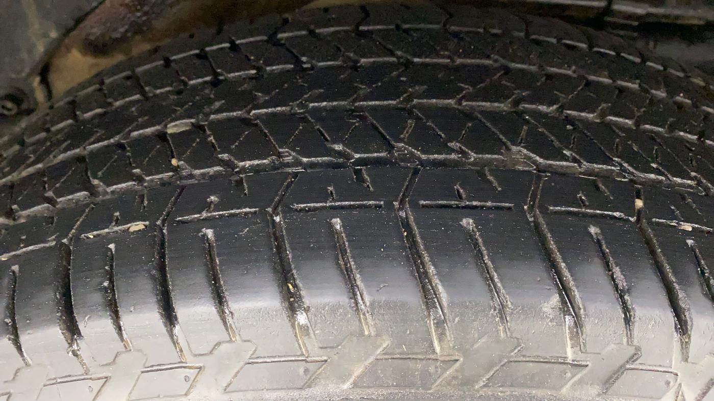2019 Mahindra XUV500 W9, Diesel, Manual, 25,269 km, Left Rear Tyre Tread