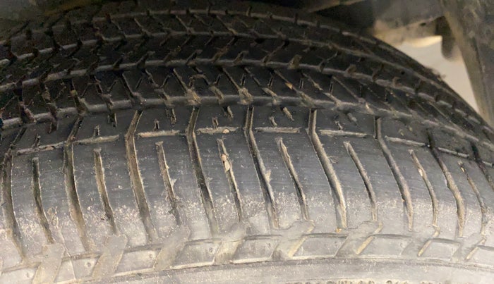 2019 Mahindra XUV500 W9, Diesel, Manual, 25,269 km, Right Rear Tyre Tread
