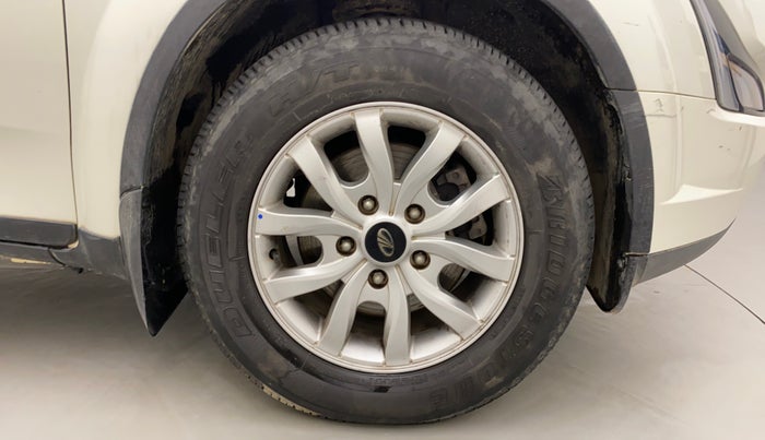 2019 Mahindra XUV500 W9, Diesel, Manual, 25,269 km, Right Front Wheel