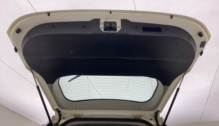 2019 Mahindra XUV500 W9, Diesel, Manual, 25,269 km, Boot Door Open