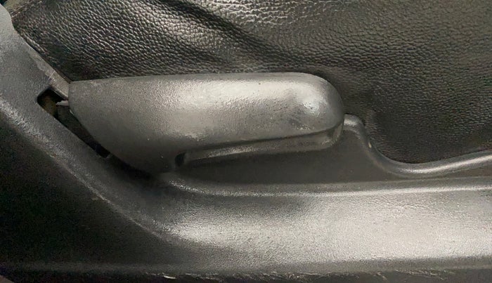 2018 Maruti Vitara Brezza VDI (O), Diesel, Manual, 60,821 km, Driver Side Adjustment Panel